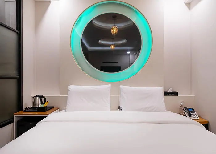 Hound Daeyeon Hotel